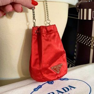 AUTHENTIC❤️PRADA MINI❤️BUCKET BAG! ⭐️
